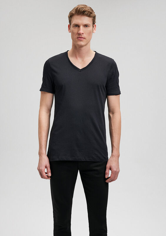 V YAKA TİŞÖRT Erkek Siyah T-Shirt - M062773