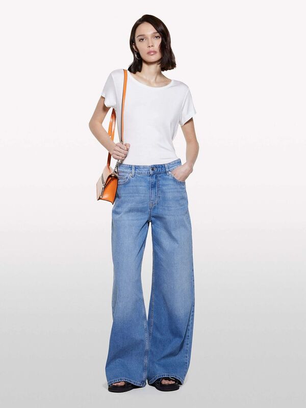 Sisley - Viskoz Karışımlı Bisiklet Yaka Regular Fit T-Shirt Kadın Beyaz T-Shirt - 325P3Z12L107O