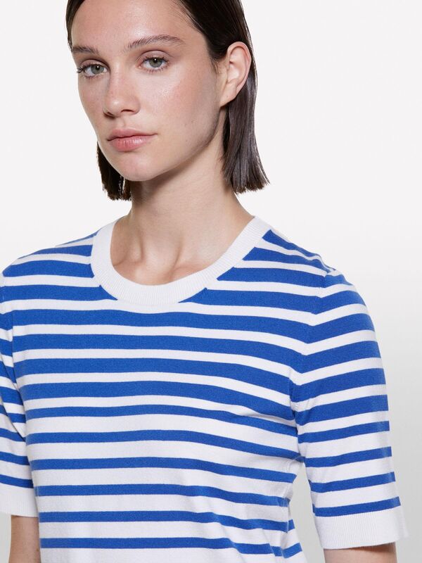 Viskoz Karışımlı Çizgili Bisiklet Yaka Kısa Kollu Kazak Kadın Siyah Mix Kazak - 324A17Q3M1052