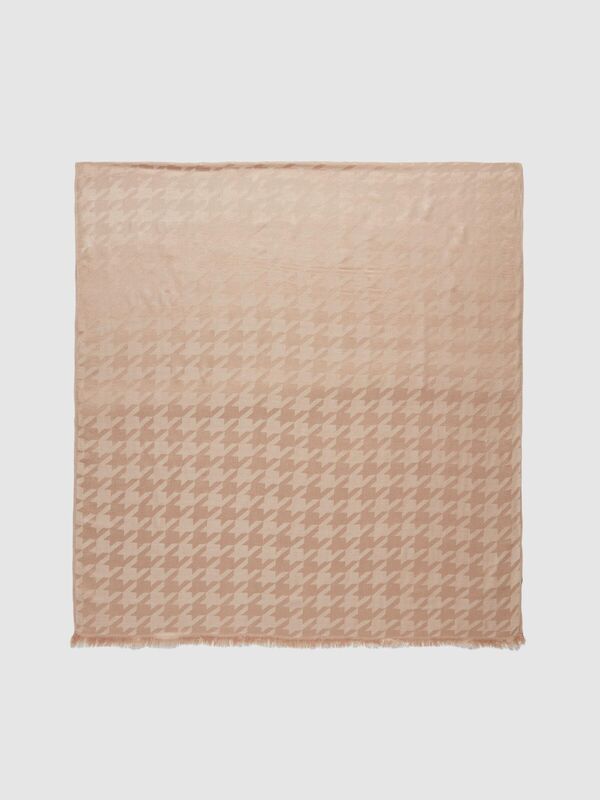 Sisley - Viskoz Karışımlı Kazayağı Desenli Şal Kadın Kahverengi Şal - 323A6OOFWU01G