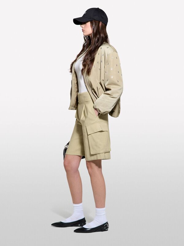 Sisley - Viskoz Karışımlı Kemerli Comfort Fit Bermuda Şort Kadın Kum Rengi Şort - 325P4G48L901I