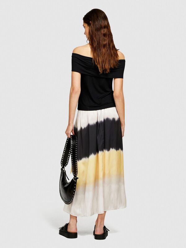 Sisley - Viskoz Karışımlı Omzu Açık Dar Kesim T-Shirt Kadın Siyah T-Shirt - 324P33CALH00P