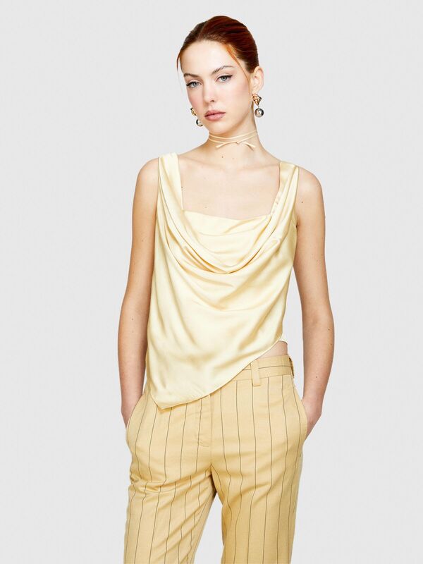 Sisley - Viskoz Karışımlı Önü Detaylı Kalın Askılı Bluz Kadın 3M2 Bluz - 324P5SYELH00Y