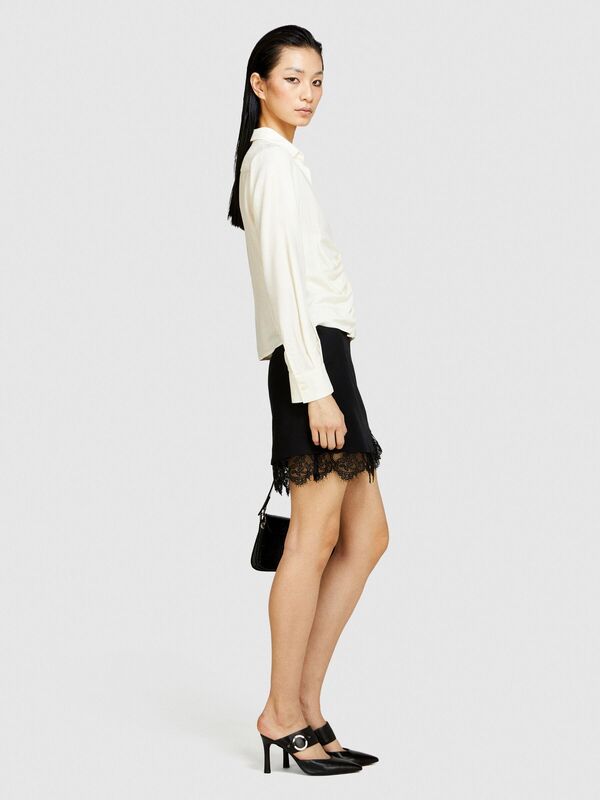 Sisley - Viskoz Karışımlı Önü Pileli Derin Yaka Bluz Kadın Mavi Bluz - 324P55EBLQ066