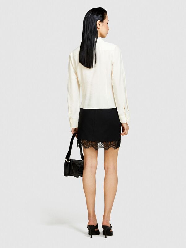 Viskoz Karışımlı Önü Pileli Derin Yaka Bluz Kadın Mavi Bluz - 324P55EBLQ066