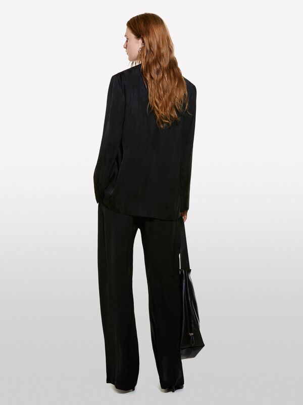 Viskoz Liyosel Karışımlı Astarlı Klapa Yaka Ceket Kadın Siyah Ceket - 324A23MELW02A