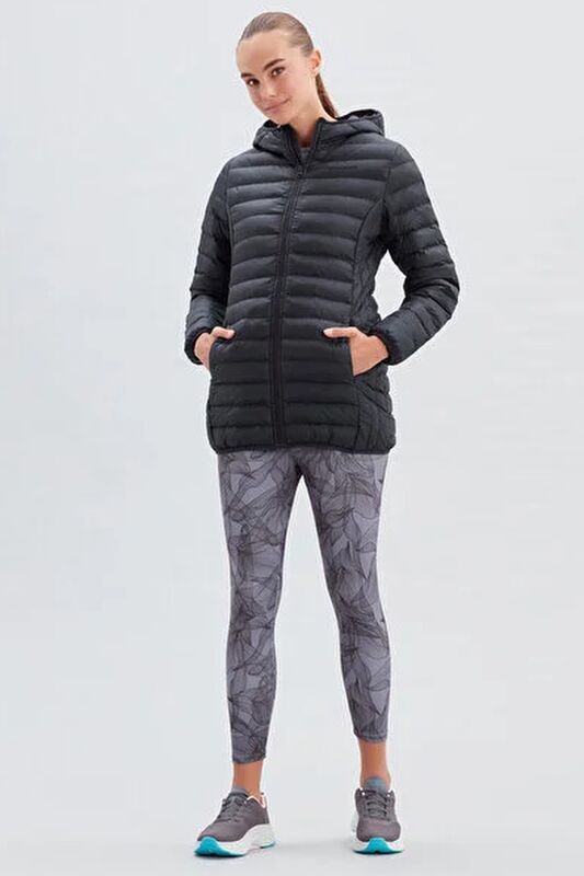 W ESSential Midi Length Hooded Jacket Kadın Siyah Mont - S212276