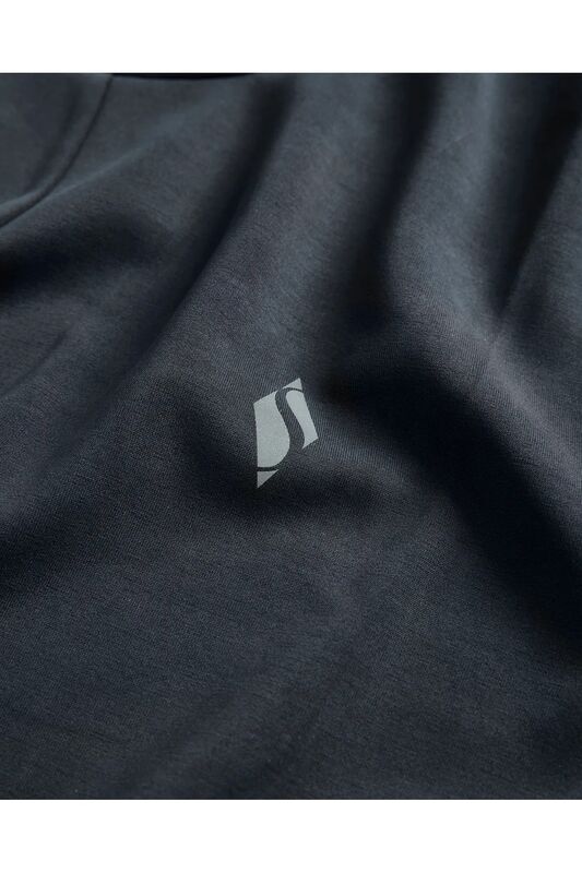 W Soft Touch Crew Neck Sweatshirt Kadın Siyah Sweatshirt - SKS242152