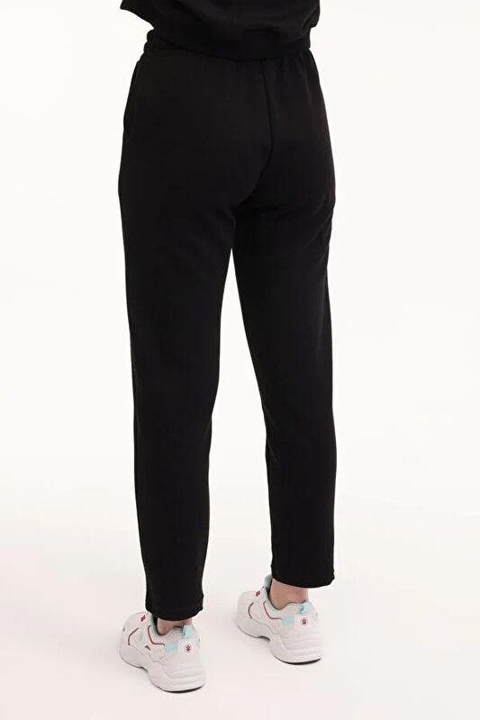 WB 22ADEN-P 5PR Kadın Siyah Eşofman Altı - 102025684