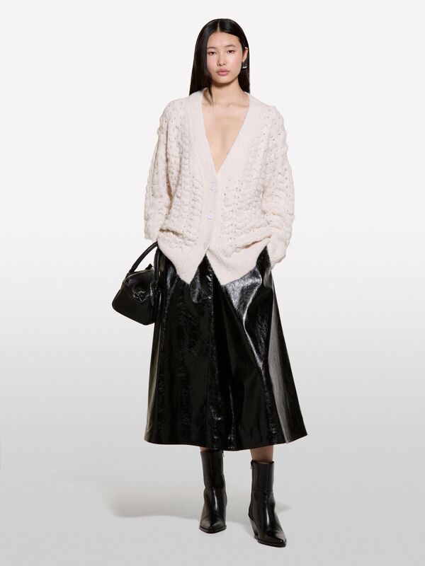 Yün Karışımlı Üç Düğmeli Geniş V Yaka Hırka Kadın Bej Hırka - 324A145YM6027