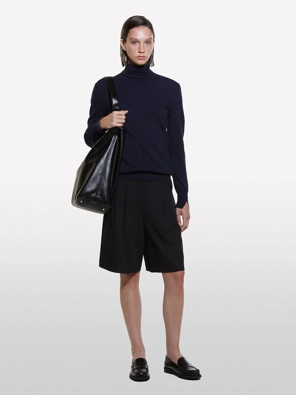 Sisley - Yün ve Kaşmir Karışımlı Ribana Detaylı Balıkçı Yaka Kazak Kadın Lacivert Kazak - 325A102HM2174