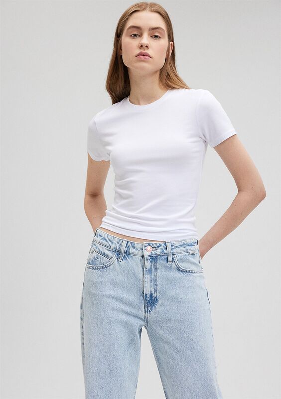 YUVARLAK YAKA BASIC TİŞÖRT Kadın Basic T-Shirt - M1600963 Beyaz