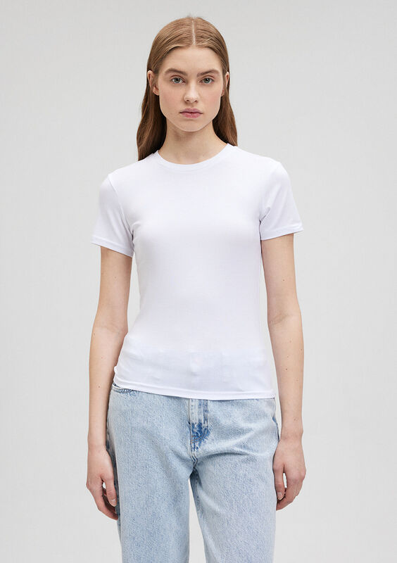 YUVARLAK YAKA BASIC TİŞÖRT Kadın Basic T-Shirt - M1600963 Beyaz