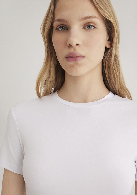 YUVARLAK YAKA BASIC TİŞÖRT Kadın Basic T-Shirt - M1600963 Beyaz