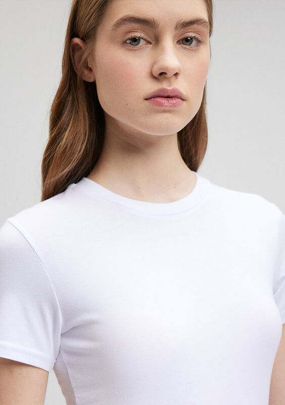 YUVARLAK YAKA BASIC TİŞÖRT Kadın Basic T-Shirt - M1600963 Beyaz
